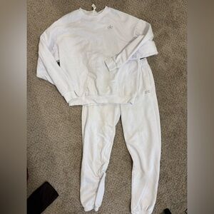 ALO Yoga White Jogger & Sweatshirt Set